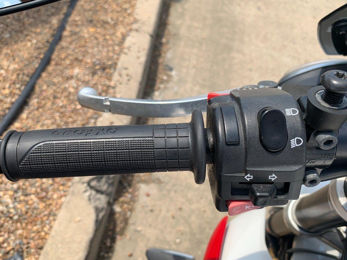 2013 TRIUMPH STREET TRIPLE R (NON ABS) ROAD