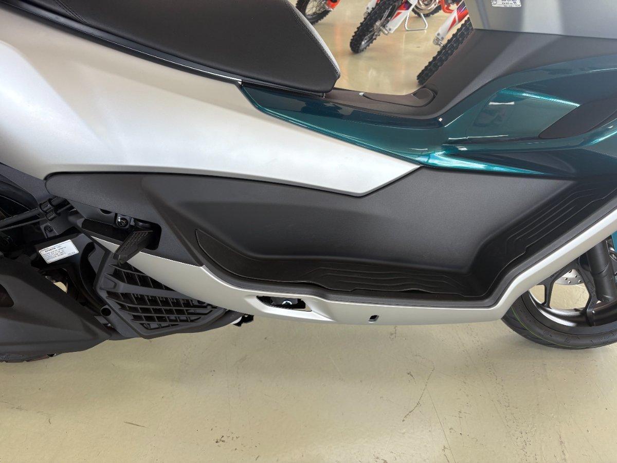 2025 CF MOTO 150 SC SCOOTER