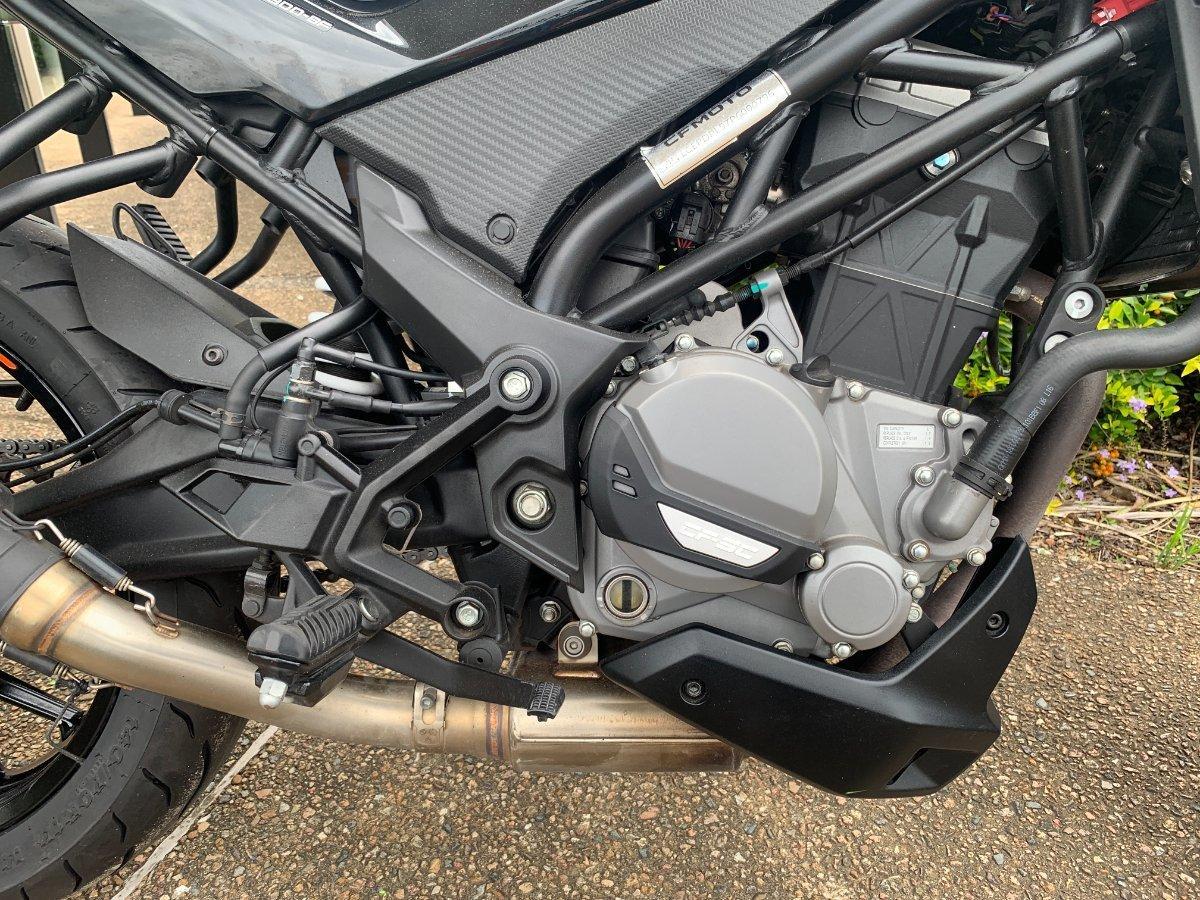 2023 CF MOTO 300 NK ABS ROAD