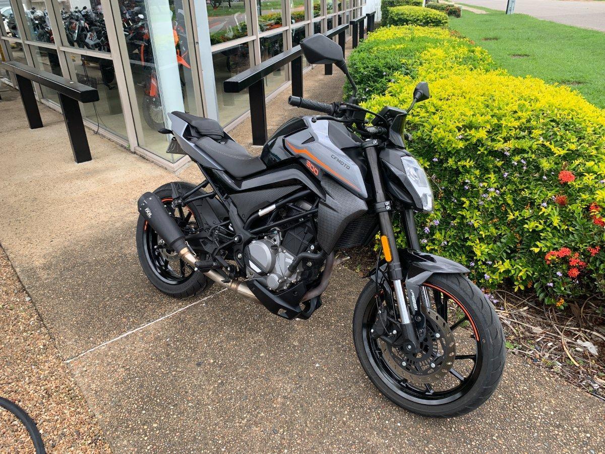 2023 CF MOTO 300 NK ABS ROAD