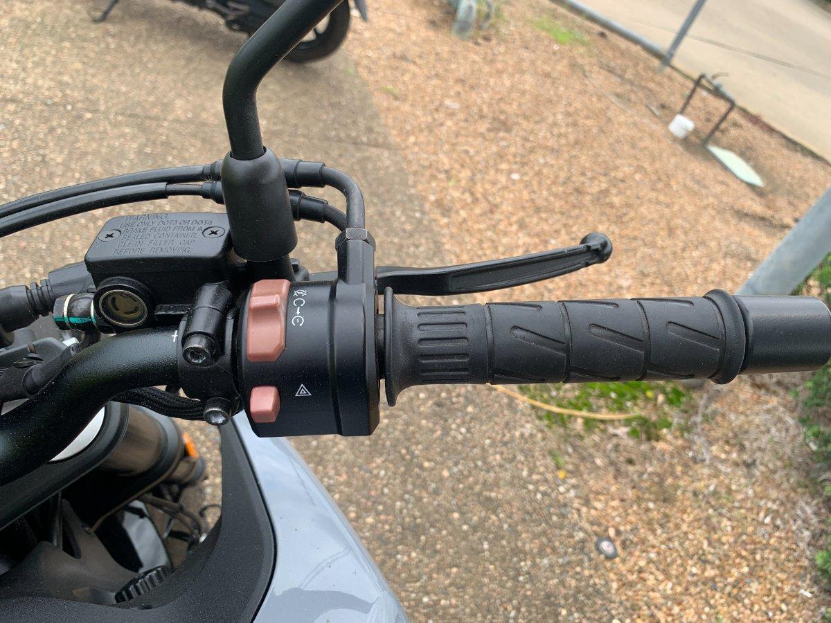 2023 CF MOTO 300 NK ABS ROAD