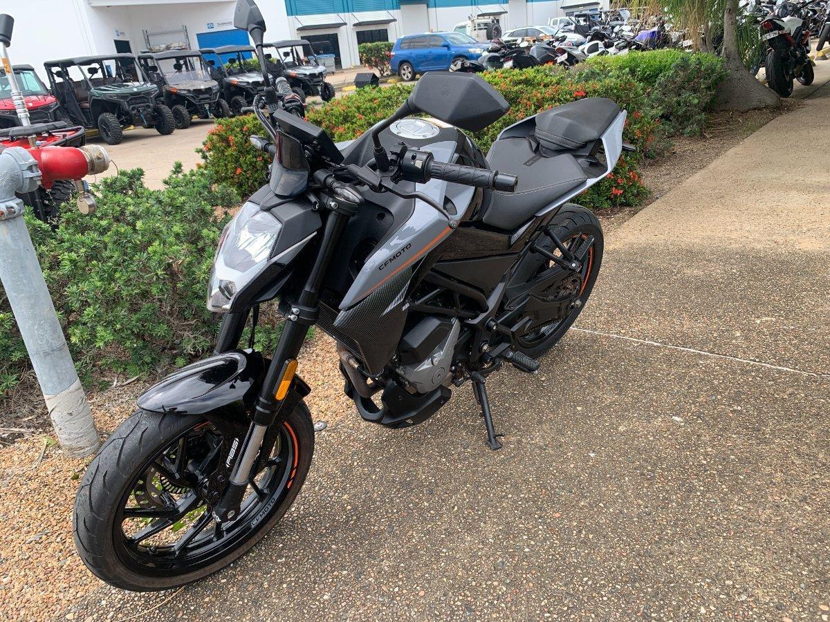 2023 CF MOTO 300 NK ABS ROAD