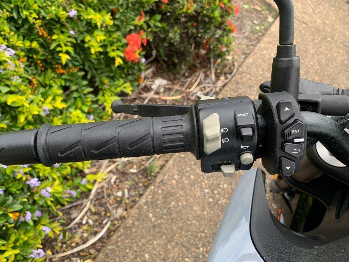 2023 CF MOTO 300 NK ABS ROAD