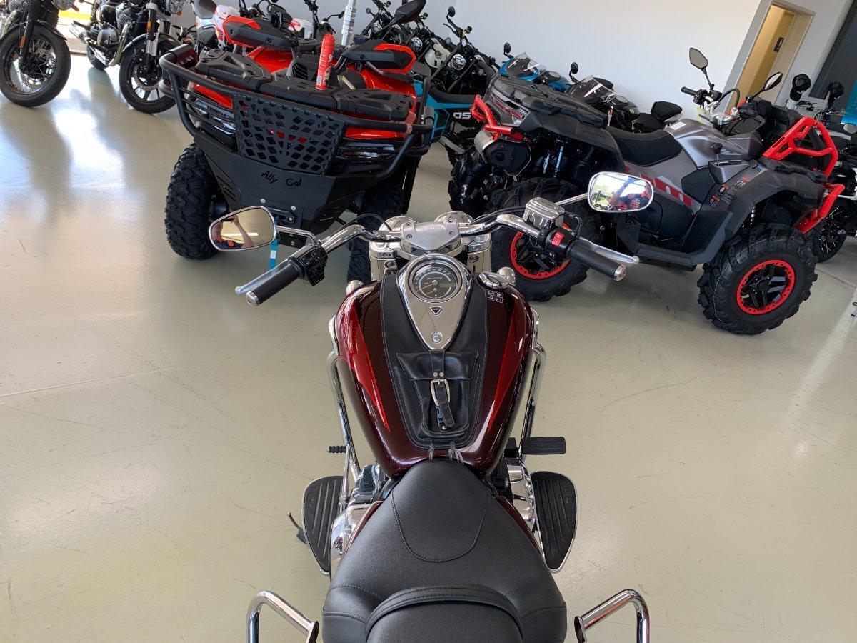 2015 TRIUMPH THUNDERBIRD COMMANDER CRUISER