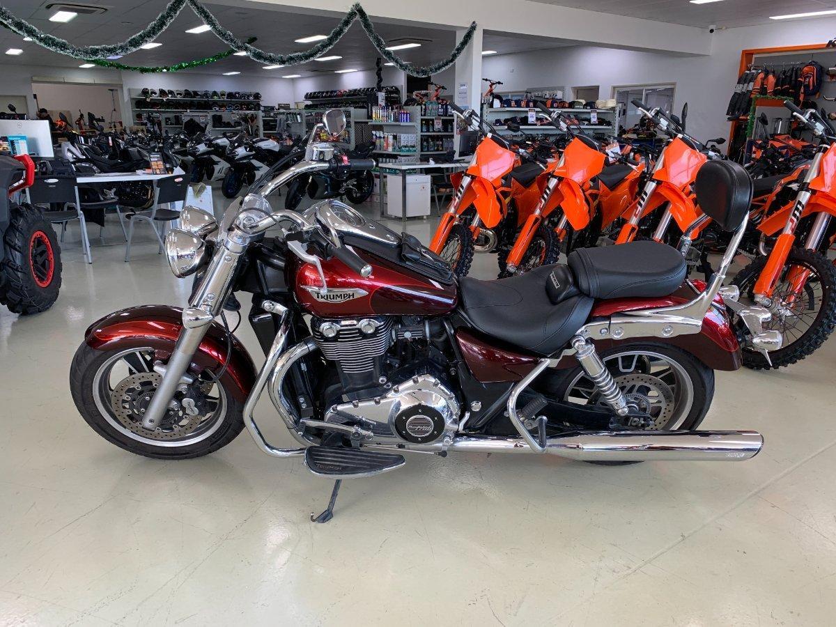 2015 TRIUMPH THUNDERBIRD COMMANDER CRUISER