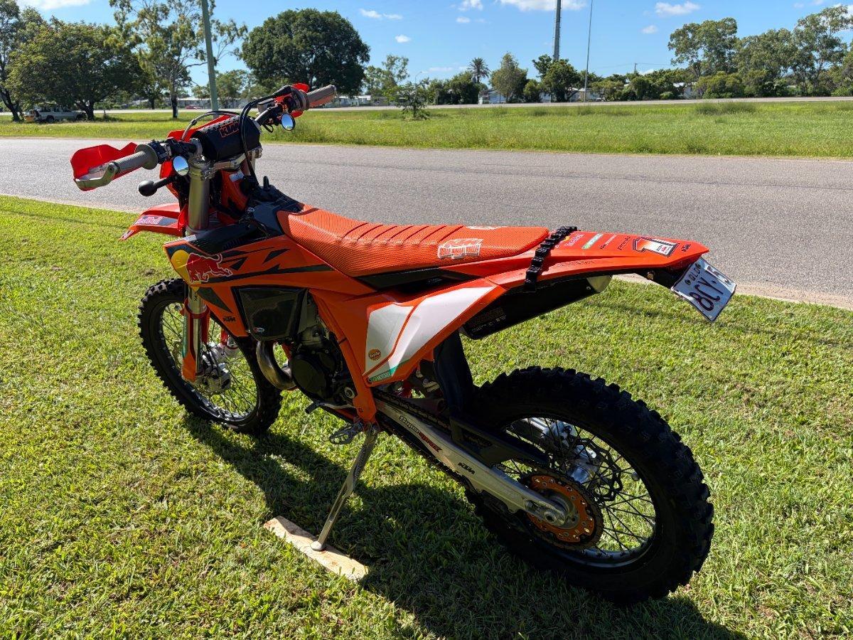 2025 KTM 300 EXC CHAMPIONS EDITION ENDURO