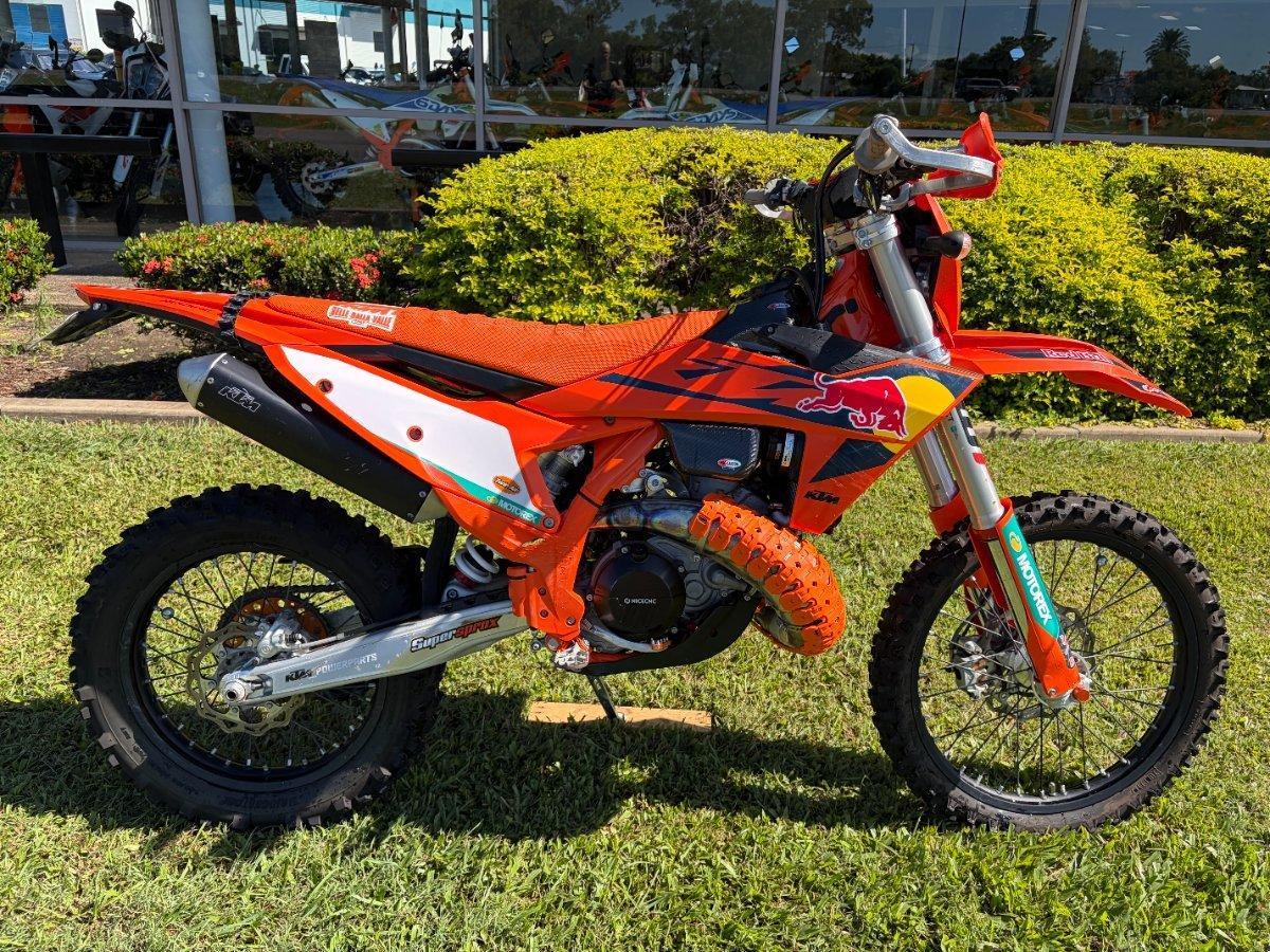 2025 KTM 300 EXC CHAMPIONS EDITION ENDURO
