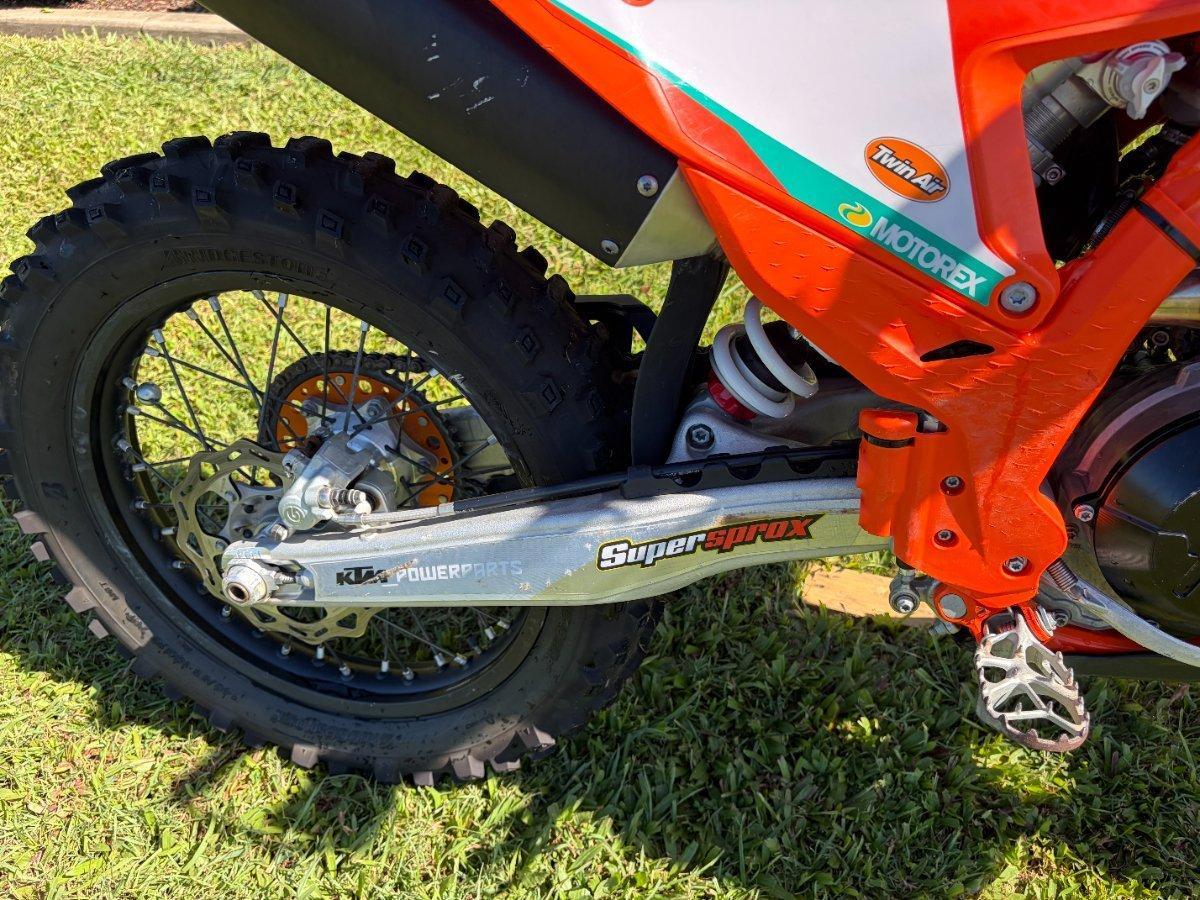 2025 KTM 300 EXC CHAMPIONS EDITION ENDURO