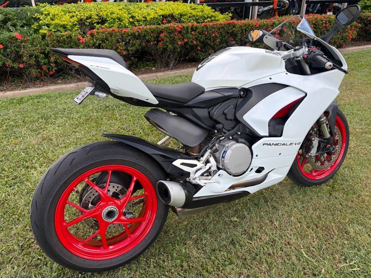 2023 DUCATI PANIGALE V2 SPORTS