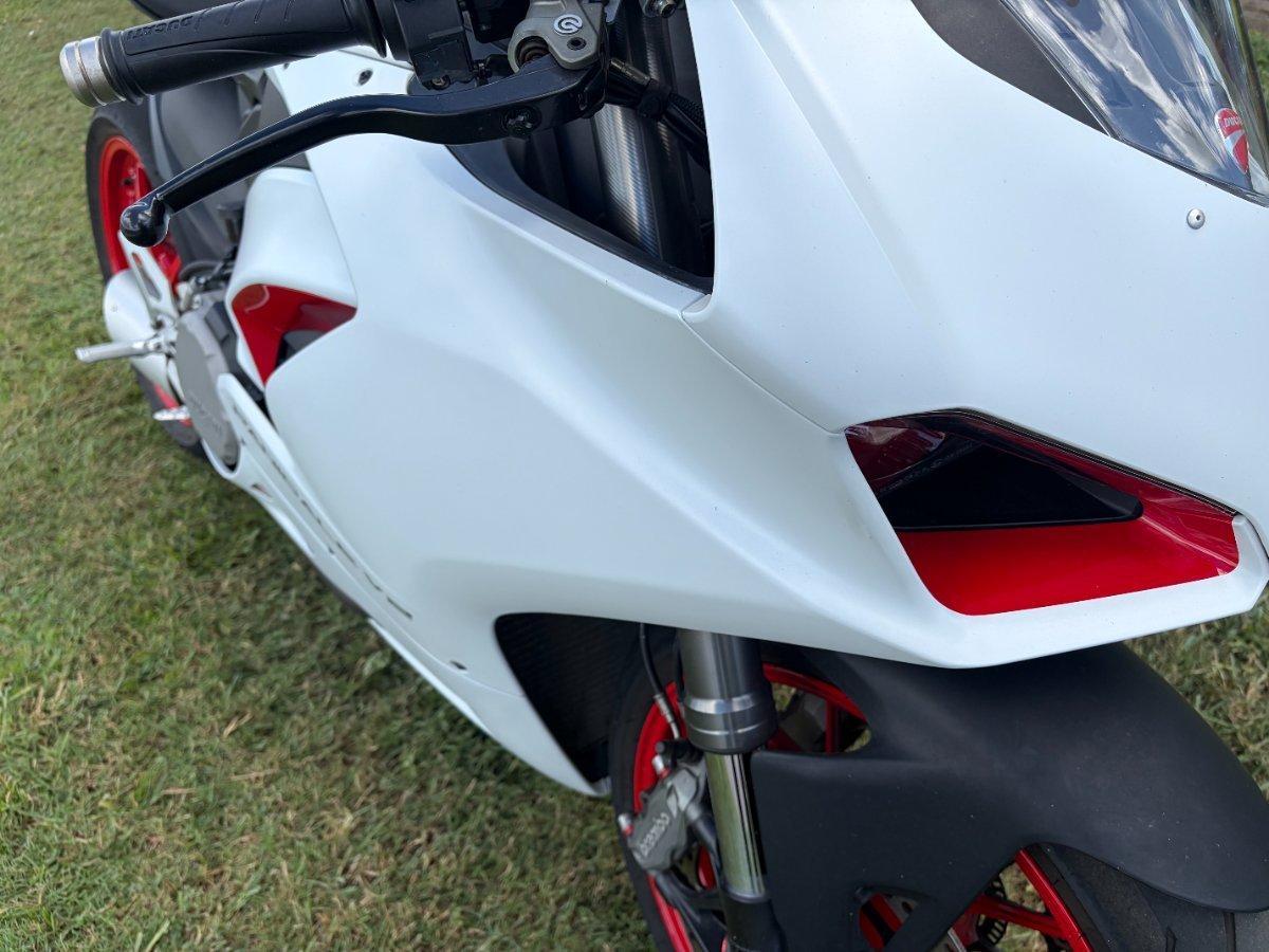 2023 DUCATI PANIGALE V2 SPORTS