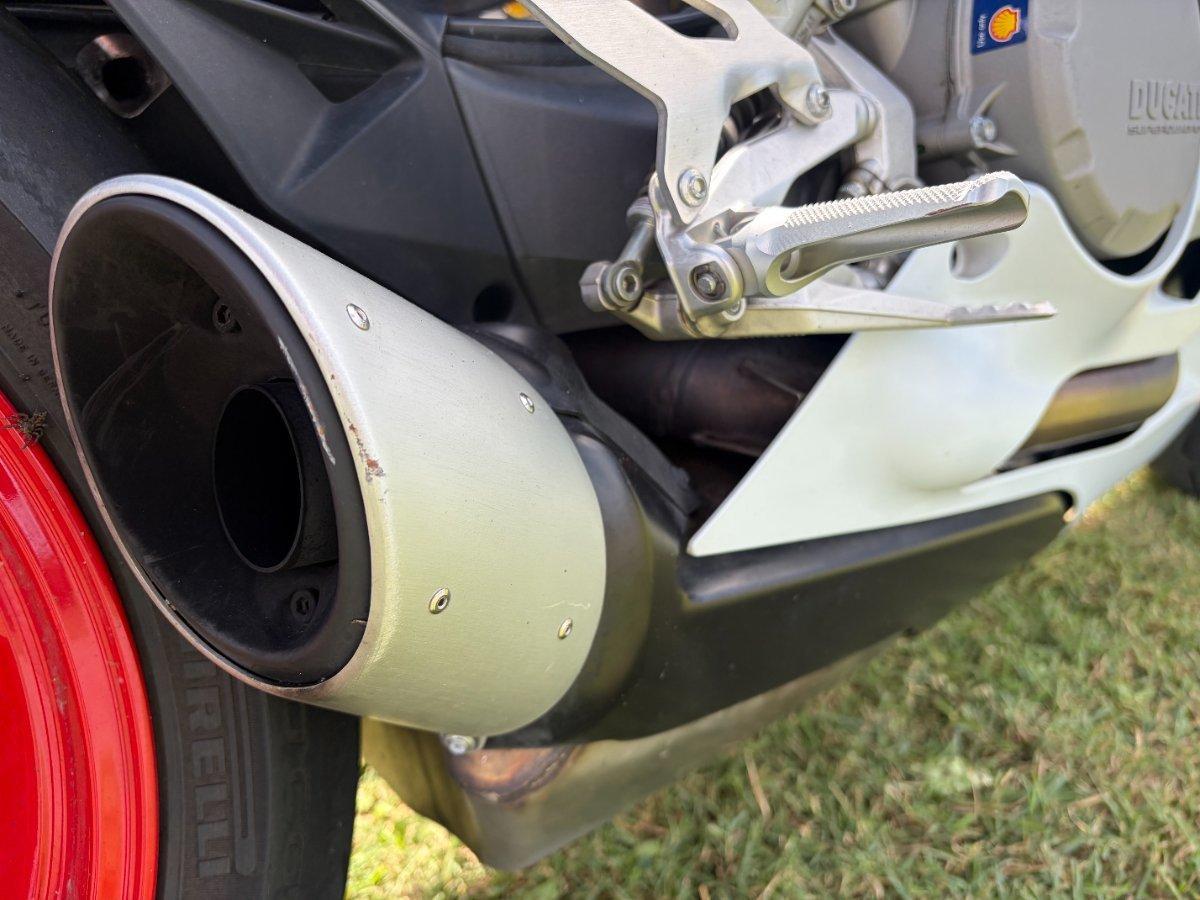 2023 DUCATI PANIGALE V2 SPORTS