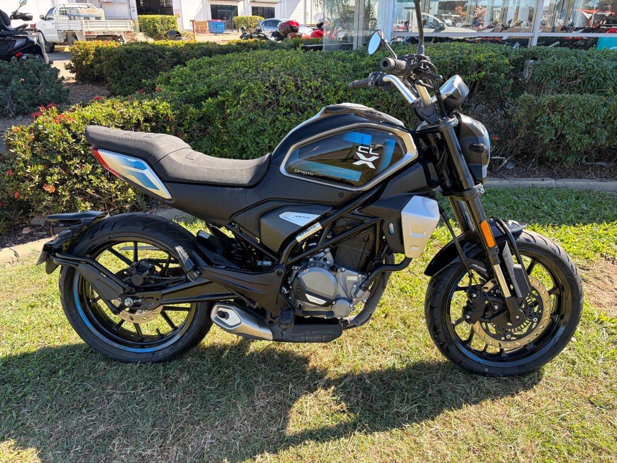 2023 CF MOTO 300 CL-X ROAD