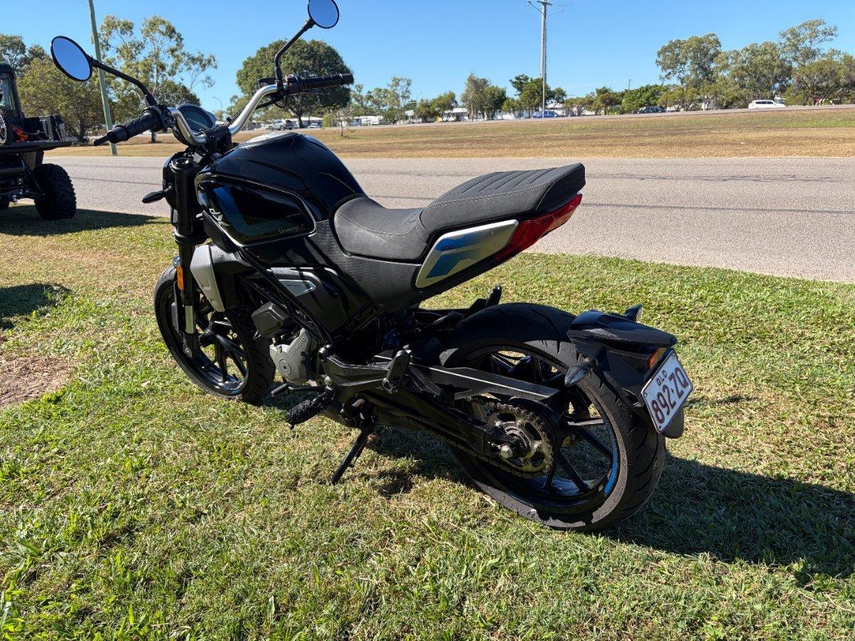 2023 CF MOTO 300 CL-X ROAD