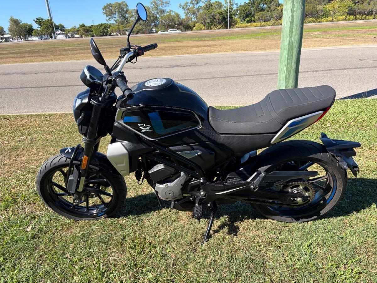 2023 CF MOTO 300 CL-X ROAD