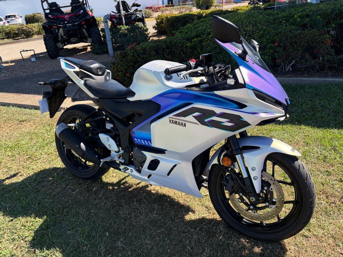 2025 YAMAHA YZF-R3 SPORTS