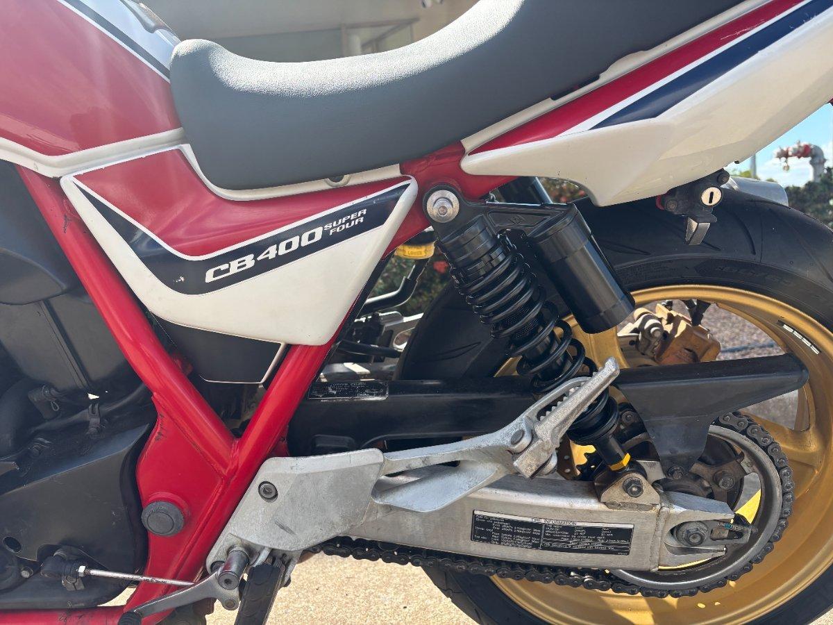 2011 HONDA CB400 ROAD