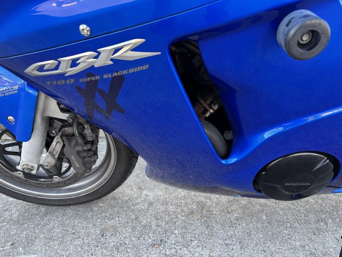 2005 HONDA CBR1100XX (SUPER BLACKBIRD) SPORTS