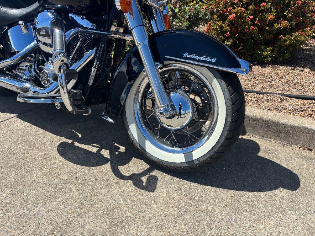 2015 HARLEY-DAVIDSON FLSTC HERITAGE SOFTAIL CLASSIC CRUISER