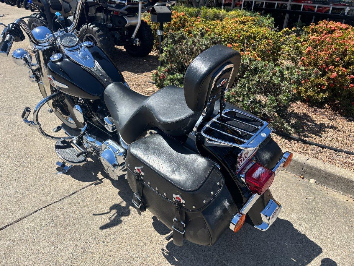2015 HARLEY-DAVIDSON FLSTC HERITAGE SOFTAIL CLASSIC CRUISER