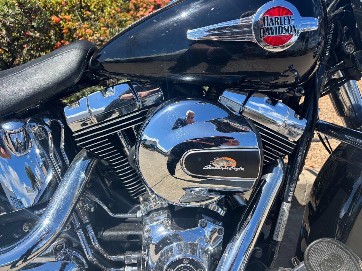 2015 HARLEY-DAVIDSON FLSTC HERITAGE SOFTAIL CLASSIC CRUISER