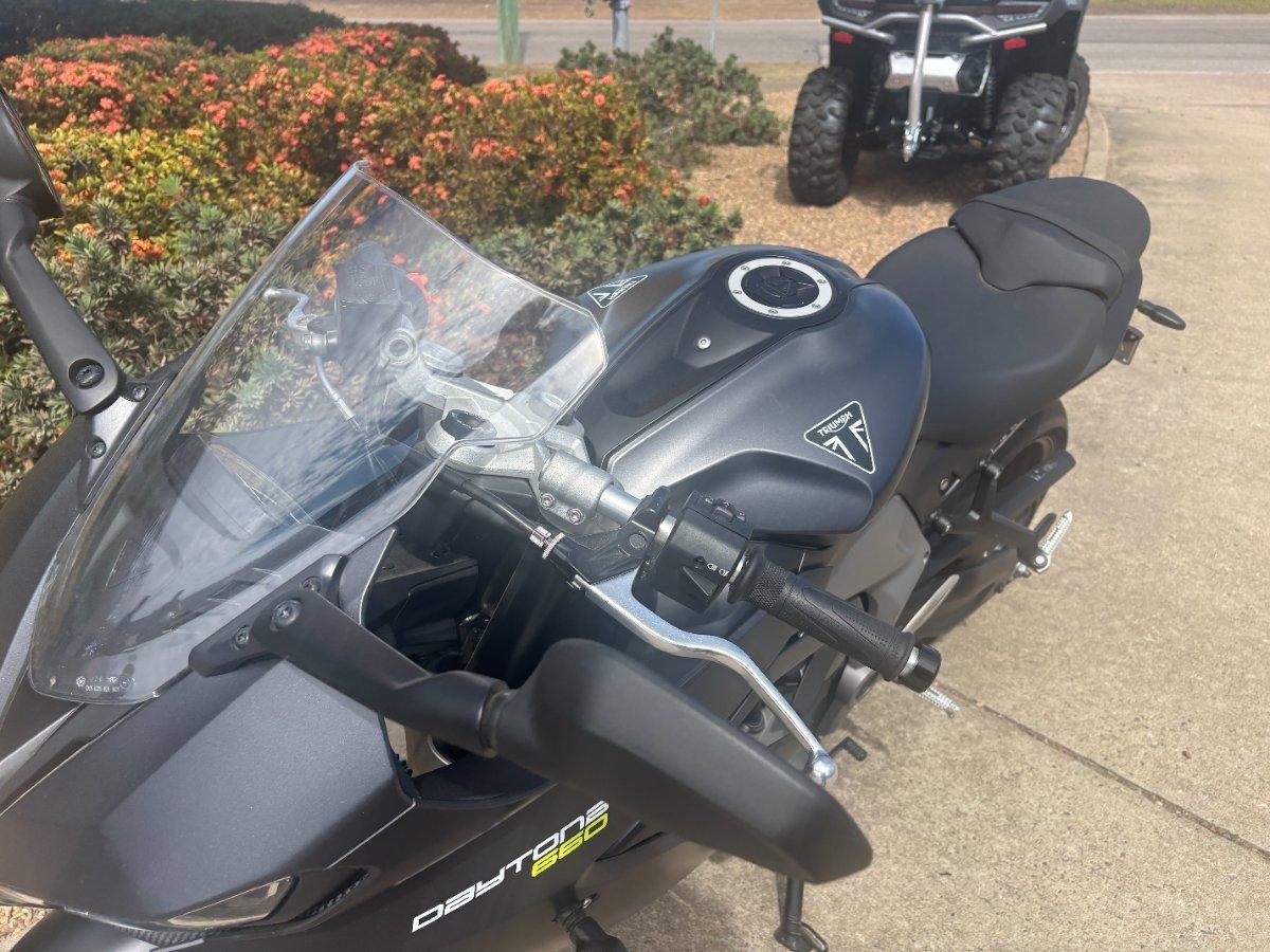 2025 TRIUMPH DAYTONA 660 (LAMS) ROAD