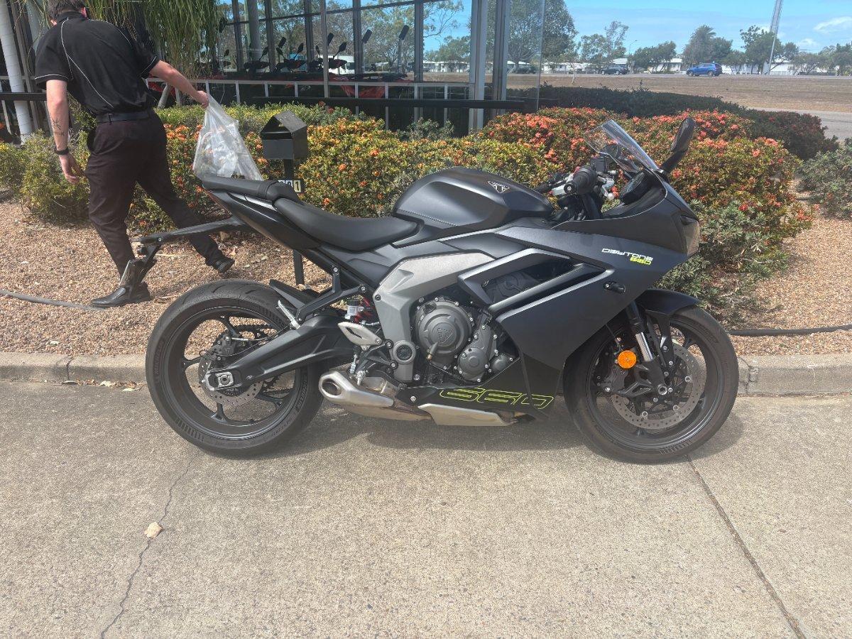 2025 TRIUMPH DAYTONA 660 (LAMS) ROAD