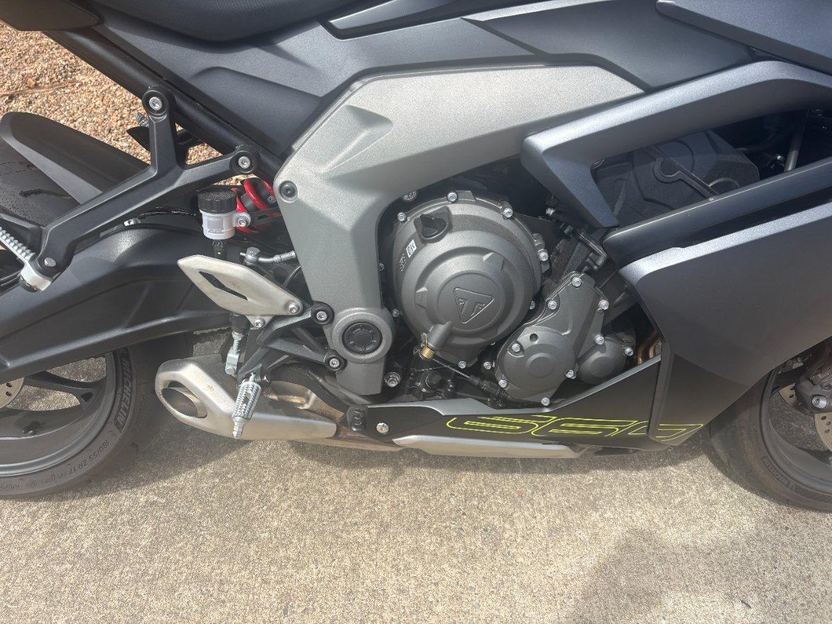 2025 TRIUMPH DAYTONA 660 (LAMS) ROAD