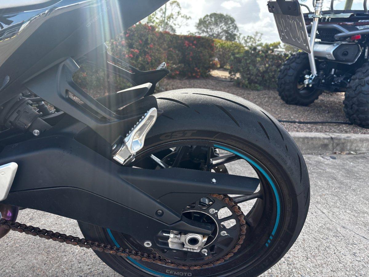 2025 CFMOTO 675 SR-R SPORTS