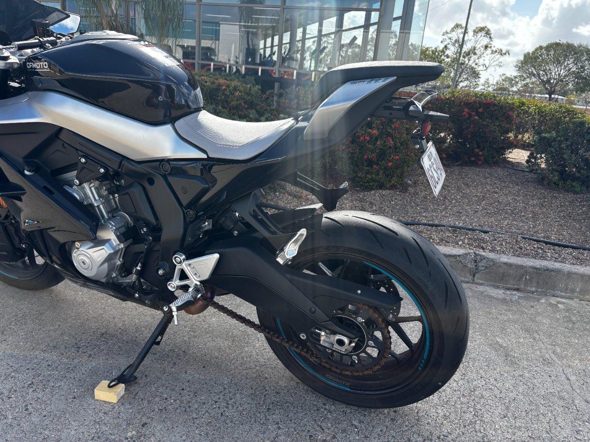 2025 CFMOTO 675 SR-R SPORTS