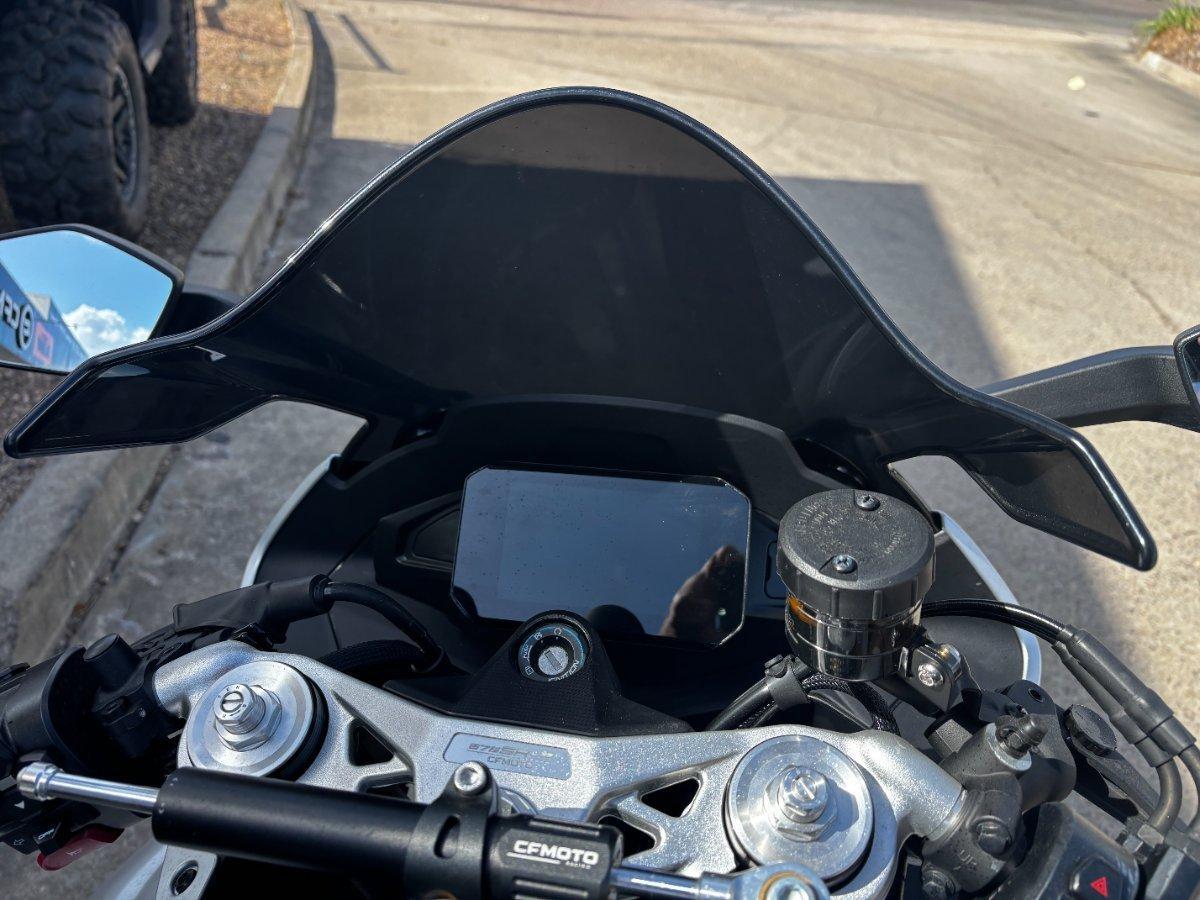 2025 CFMOTO 675 SR-R SPORTS