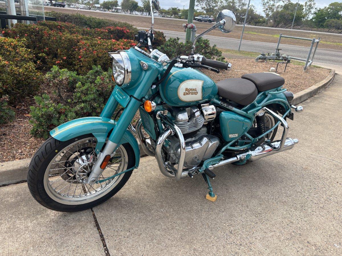 2025 ROYAL ENFIELD CLASSIC 650 ROAD