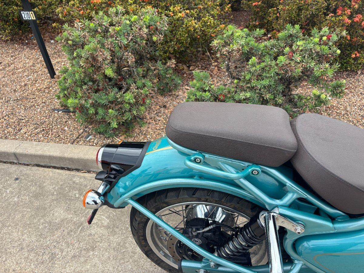 2025 ROYAL ENFIELD CLASSIC 650 ROAD