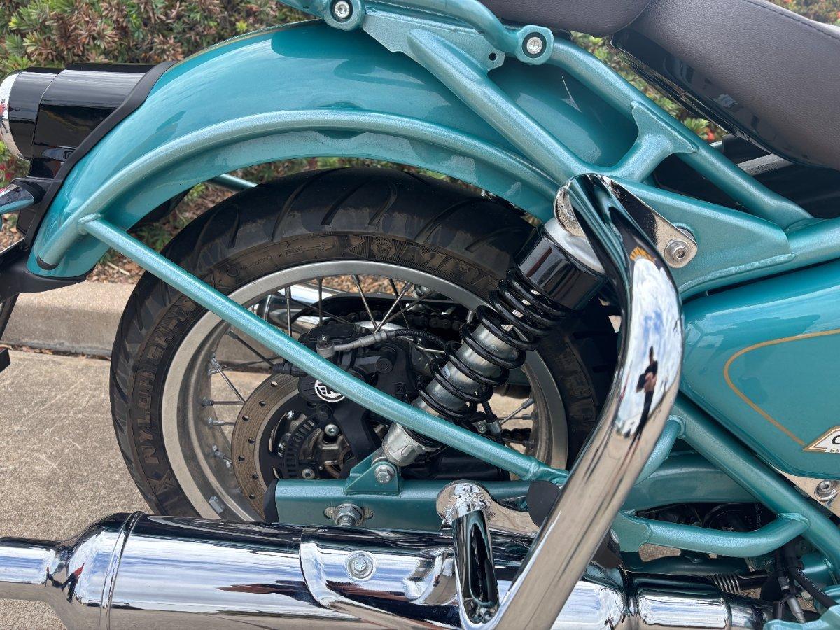 2025 ROYAL ENFIELD CLASSIC 650 ROAD