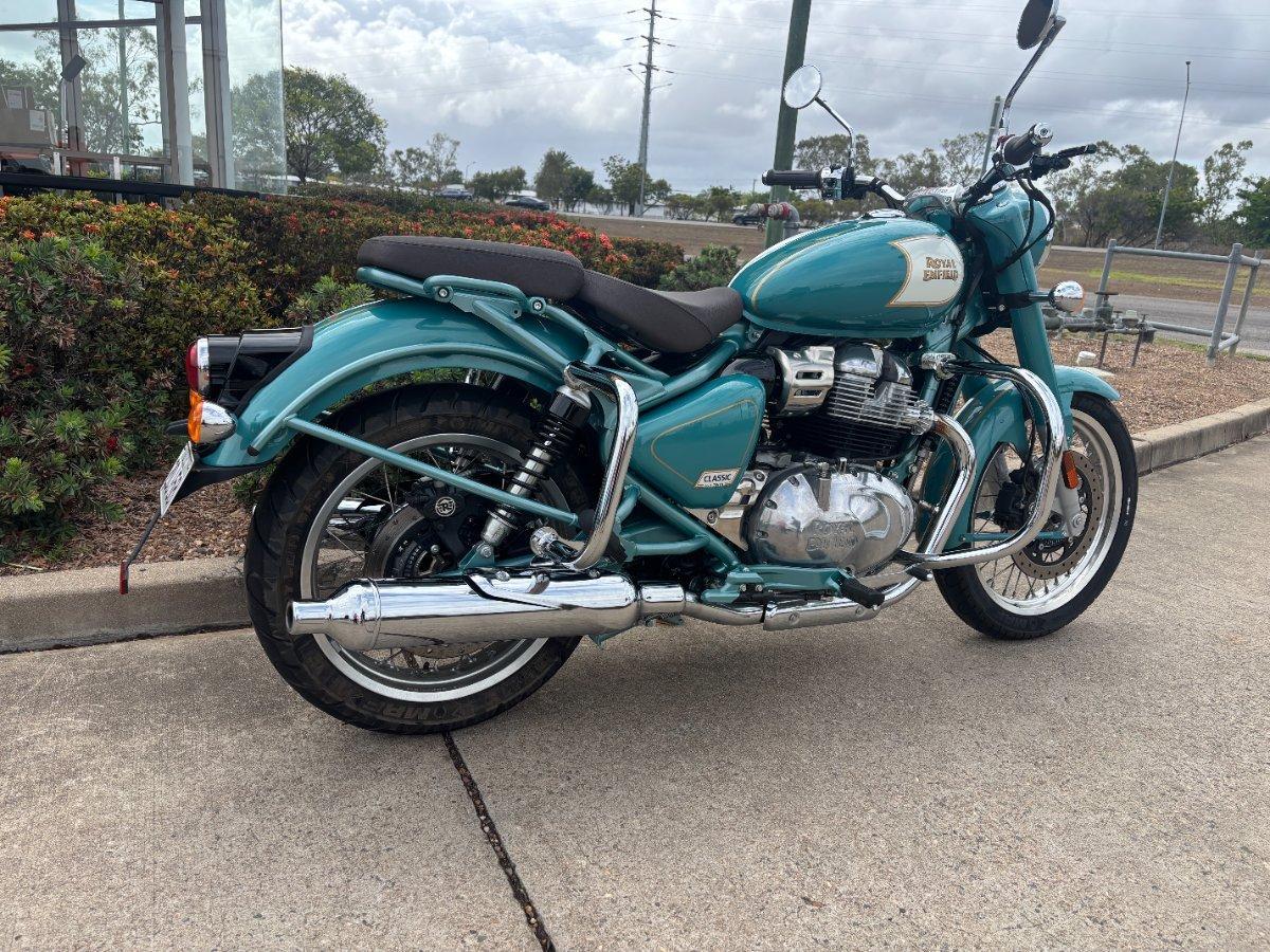 2025 ROYAL ENFIELD CLASSIC 650 ROAD