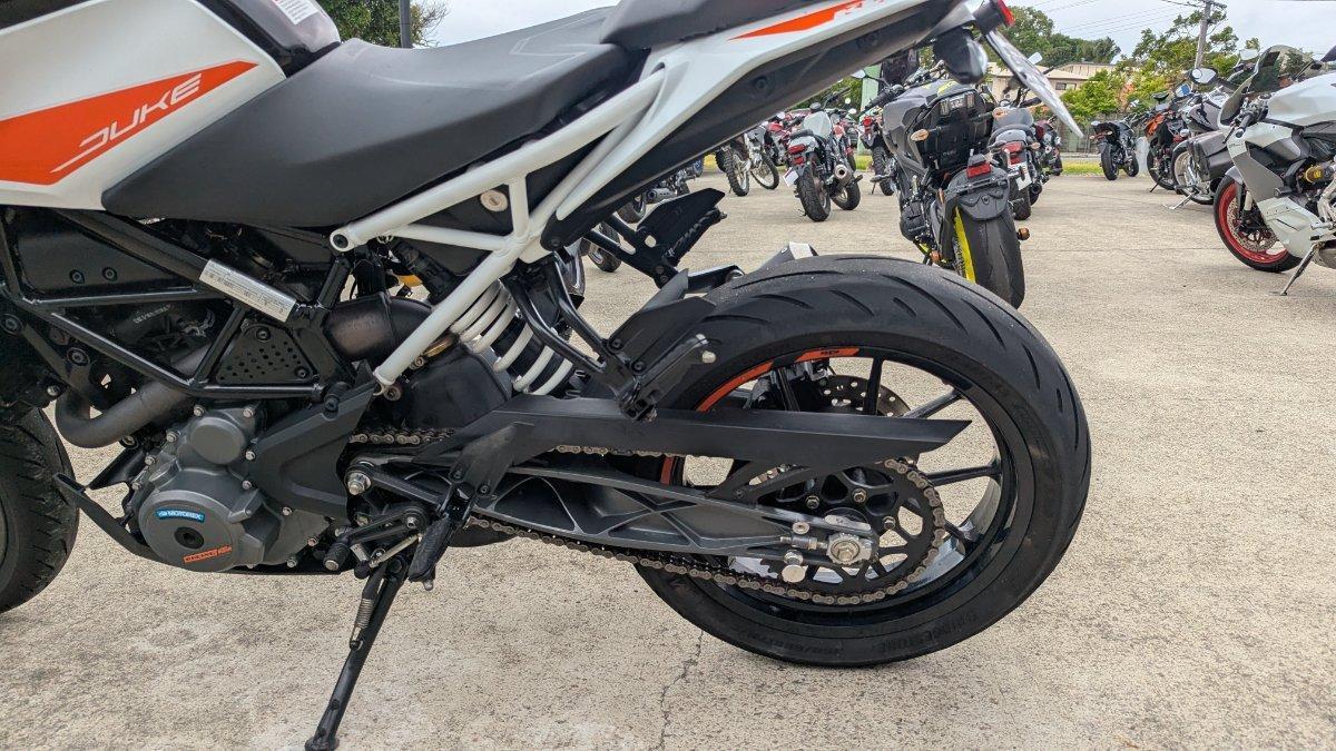 2021 KTM 390 DUKE ROAD