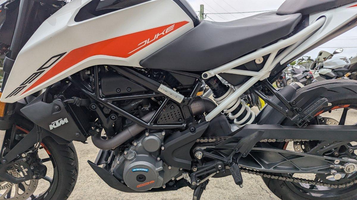 2021 KTM 390 DUKE ROAD