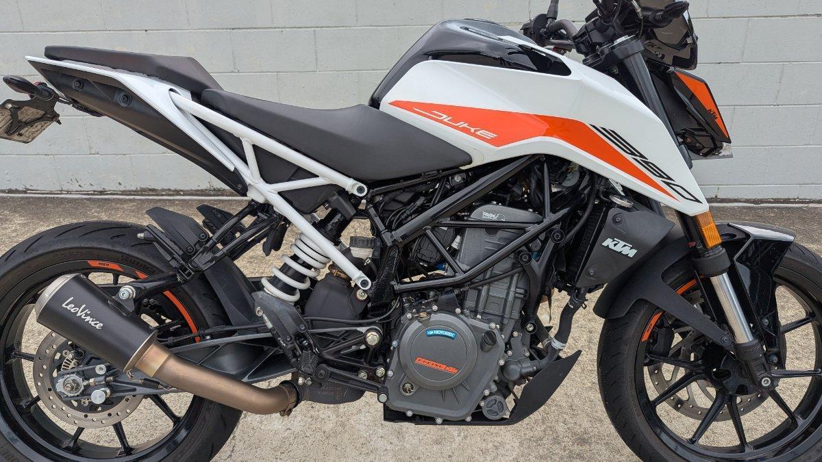 2021 KTM 390 DUKE ROAD