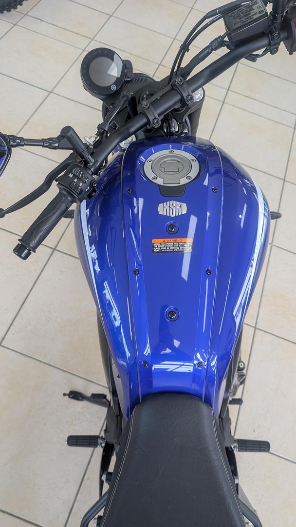 2025 YAMAHA XSR700 ROAD