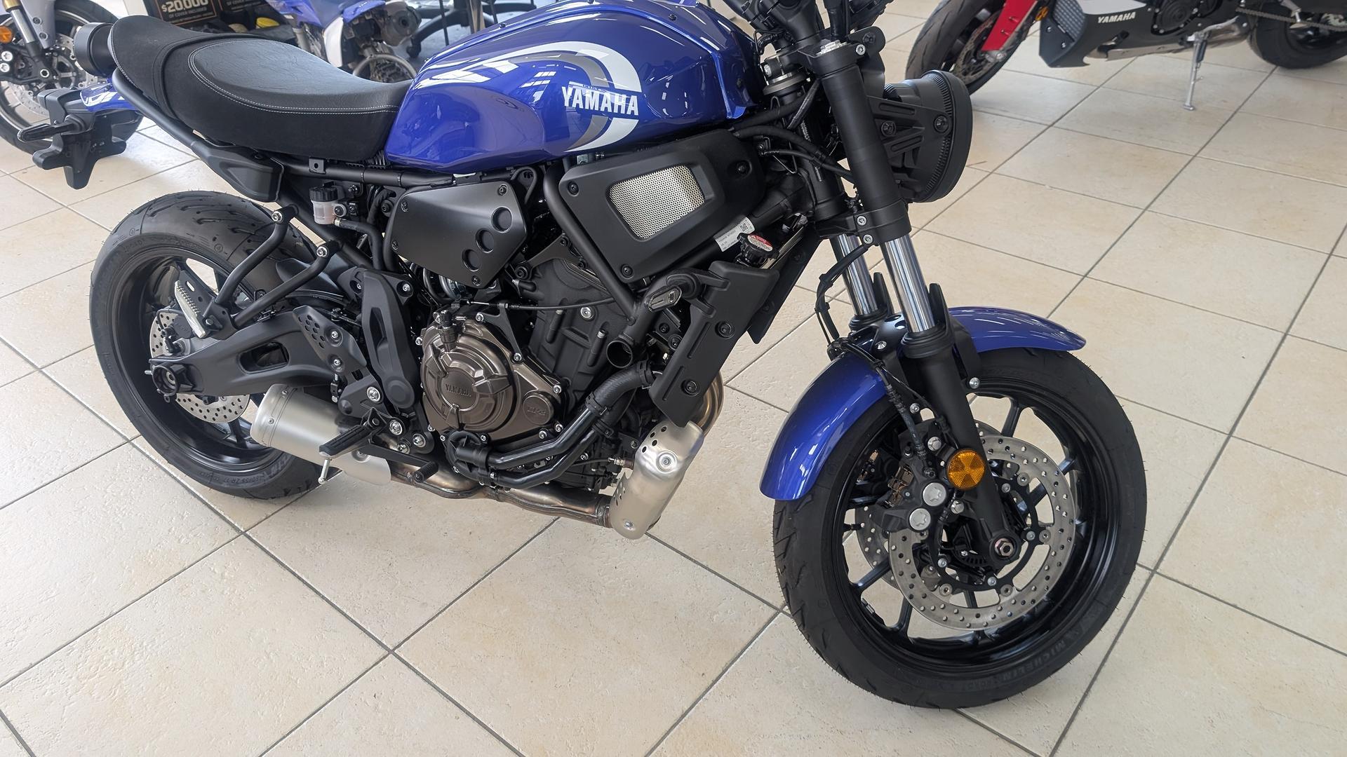 2025 YAMAHA XSR700 ROAD