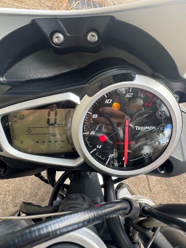 2017 TRIUMPH STREET TRIPLE R ROAD