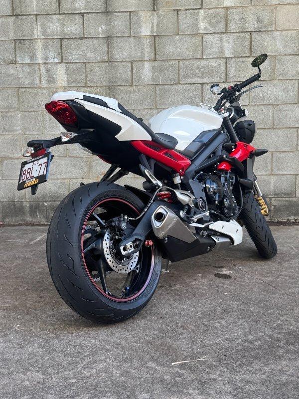 2017 TRIUMPH STREET TRIPLE R ROAD