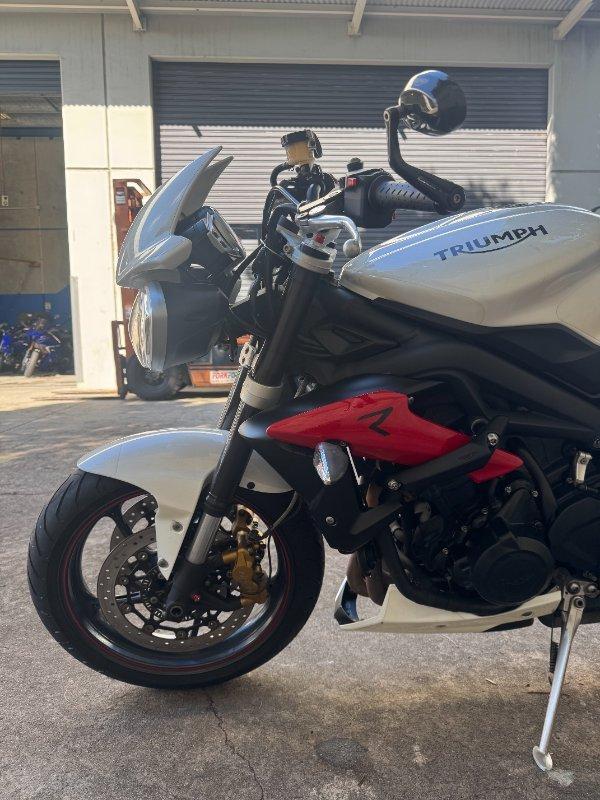 2017 TRIUMPH STREET TRIPLE R ROAD