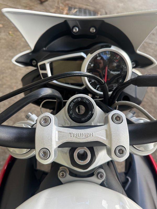 2017 TRIUMPH STREET TRIPLE R ROAD