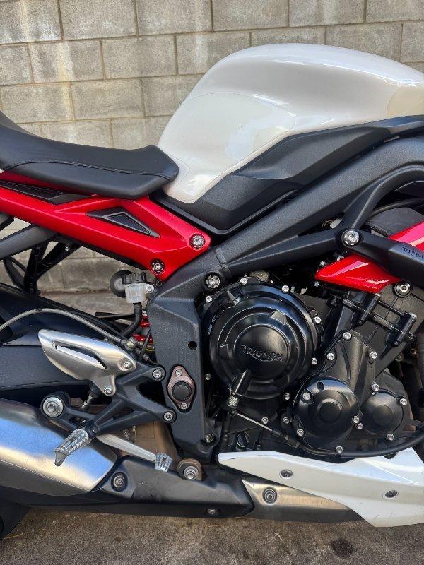 2017 TRIUMPH STREET TRIPLE R ROAD