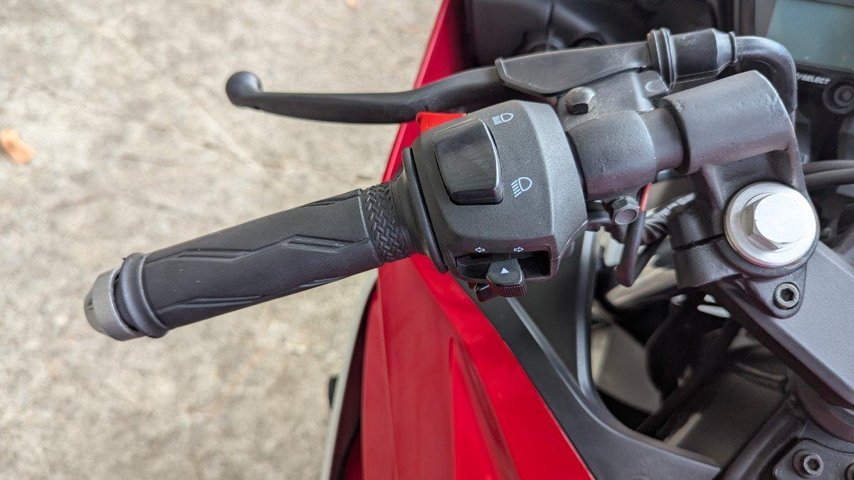 2016 YAMAHA YZF-R15 SPORTS
