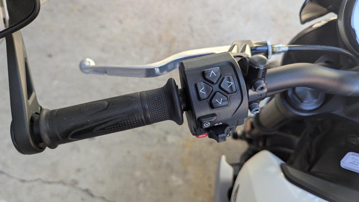 2021 TRIUMPH TRIDENT 660 ROAD