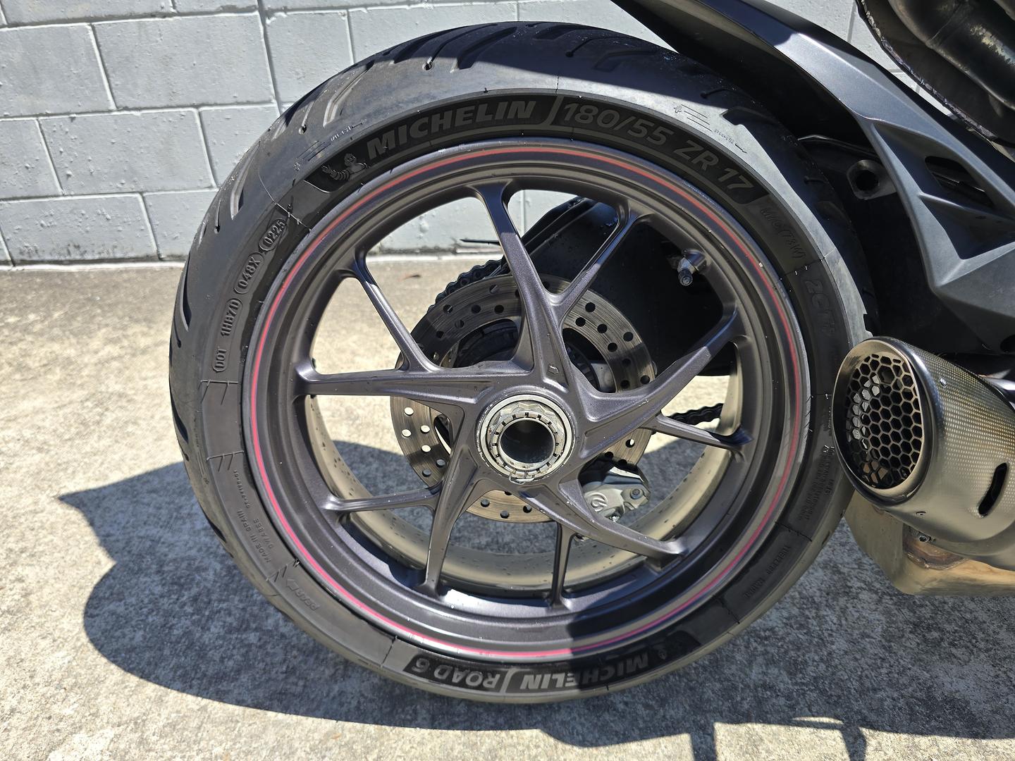 2022 DUCATI PANIGALE V2 BAYLISS 20TH ANNIV SPORTS