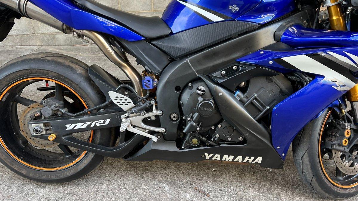 2005 YAMAHA YZF-R1 SPORTS