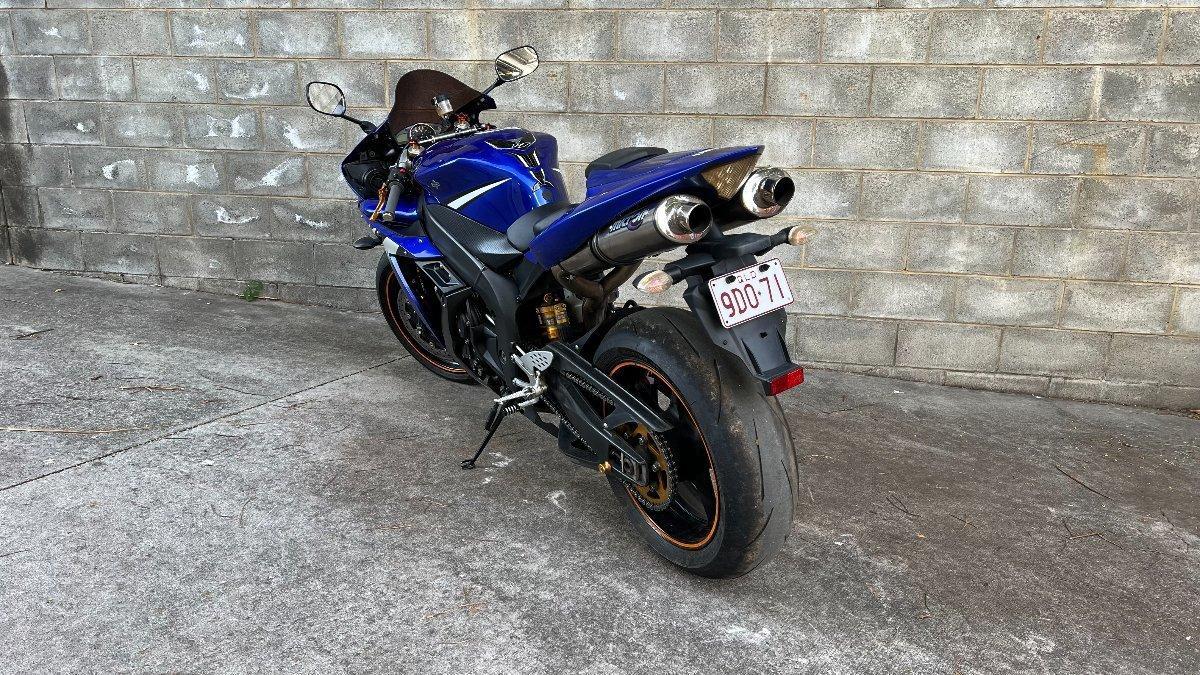 2005 YAMAHA YZF-R1 SPORTS