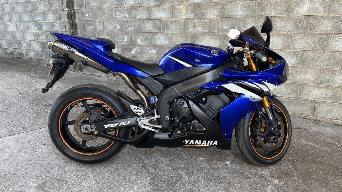 2005 YAMAHA YZF-R1 SPORTS